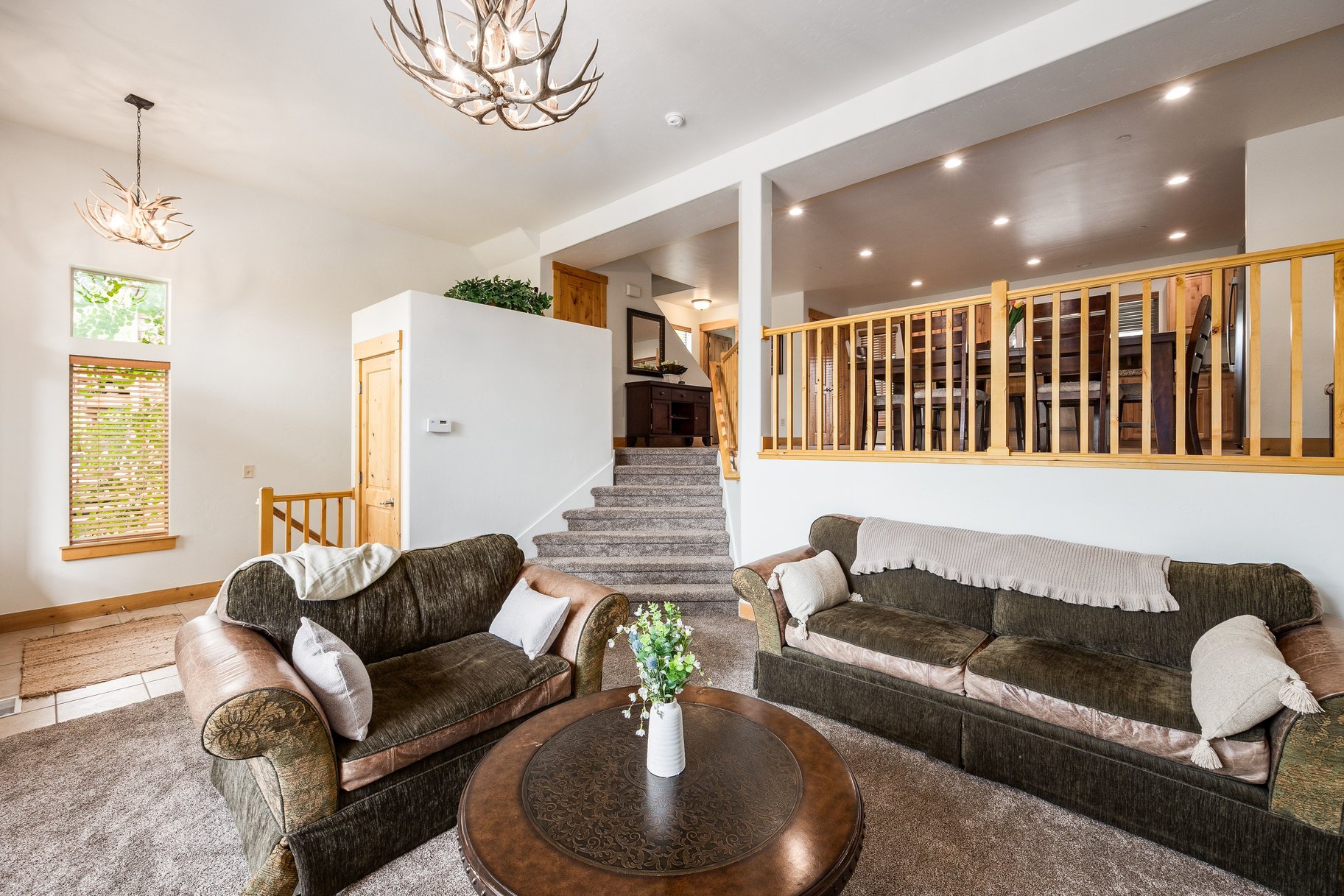  4-bedroom townhome in the Highly Desired Bear Hollow Community - 物件實景
