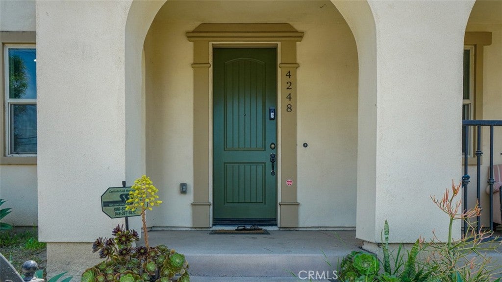 Santa Ana, California, 92703, United States, 4 Bedrooms Bedrooms, ,3 BathroomsBathrooms,Residential,For Sale,1793087