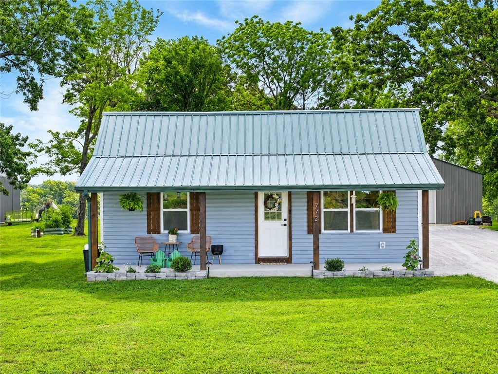 Plainview Rd, Anderson, MO 64831