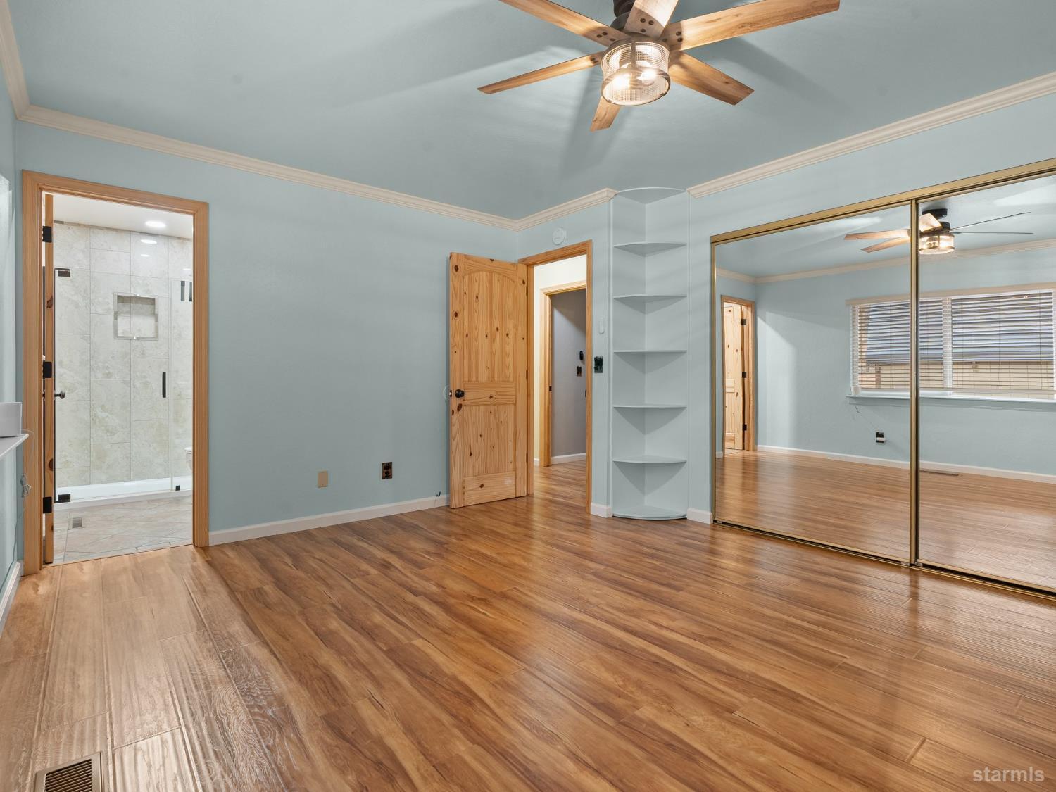 South Lake Tahoe, California, 96150, United States, 3 Bedrooms Bedrooms, ,2 BathroomsBathrooms,Residential,For Sale,1969986