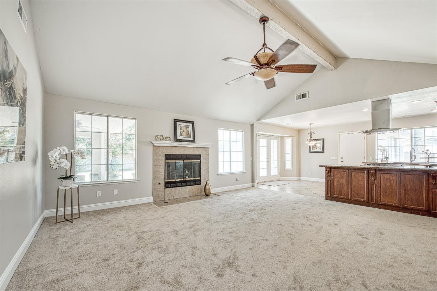 Fresno, California, 93722, United States, 3 Bedrooms Bedrooms, ,2 BathroomsBathrooms,Residential,For Sale,2039755