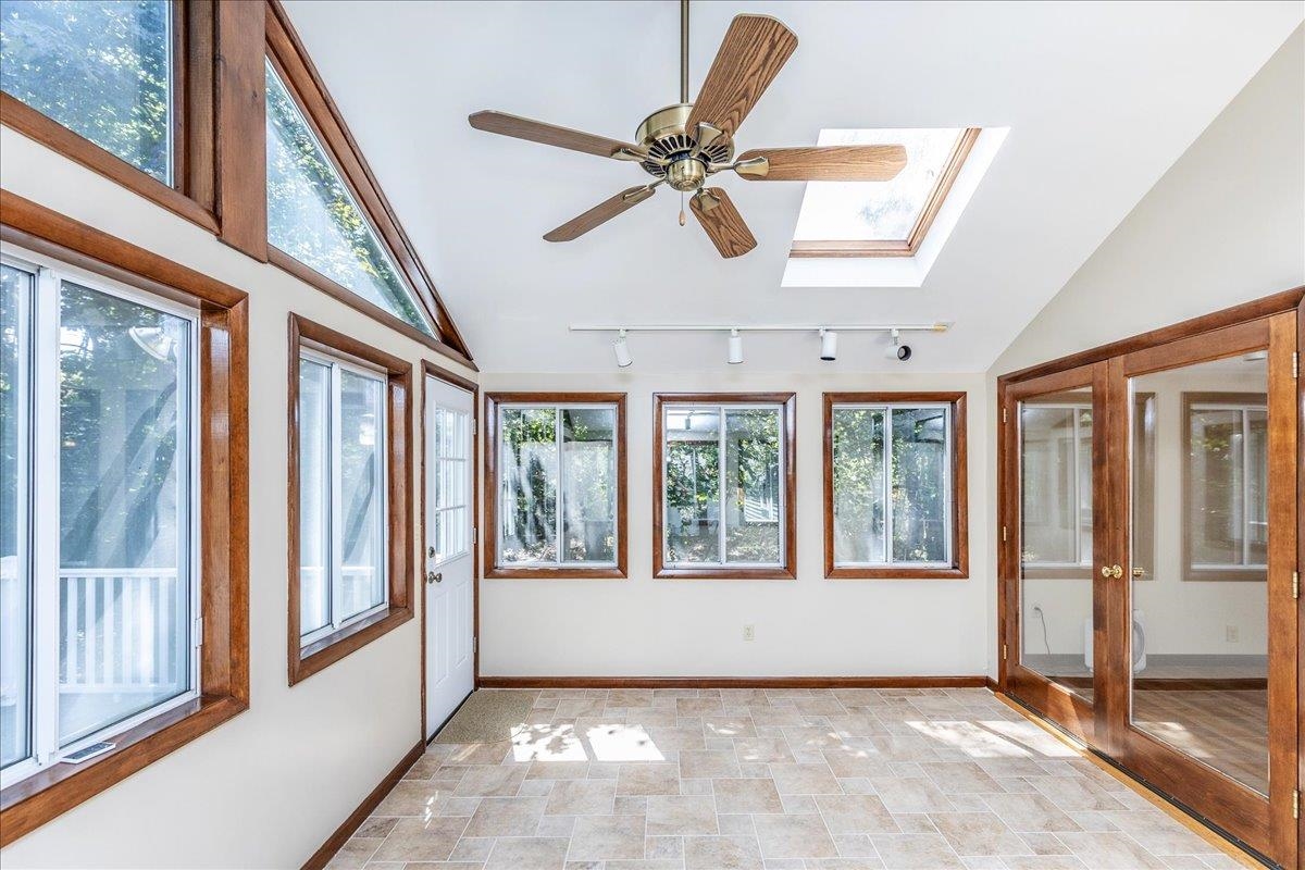 Merrimack, New Hampshire, 03054, United States, 3 Bedrooms Bedrooms, ,2 BathroomsBathrooms,Residential,For Sale,1937626