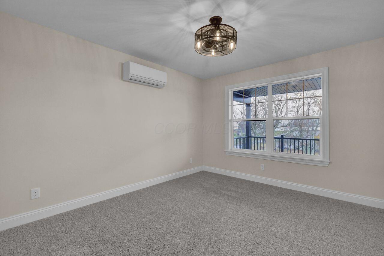 Thornville, Ohio, 43076, United States, 4 Bedrooms Bedrooms, ,4 BathroomsBathrooms,Residential,For Sale,1998970