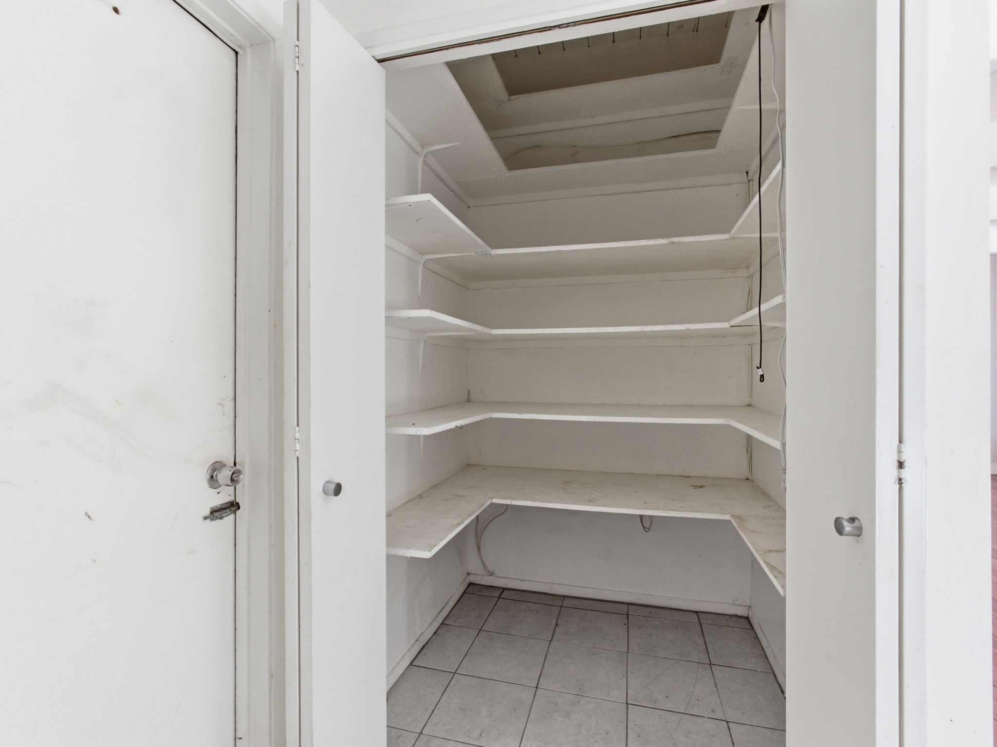  349 Somerset Cir - 物件實景