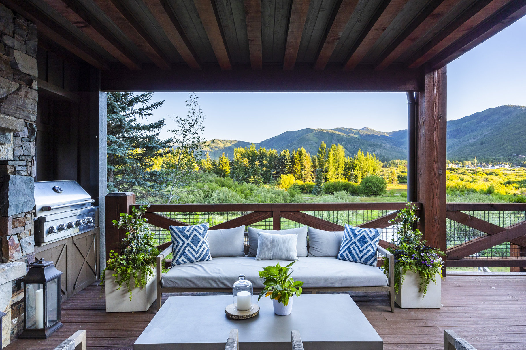  Rare Park Meadows Retreat with Creekside Setting and Expansive Ski Resort Views - 物件實景