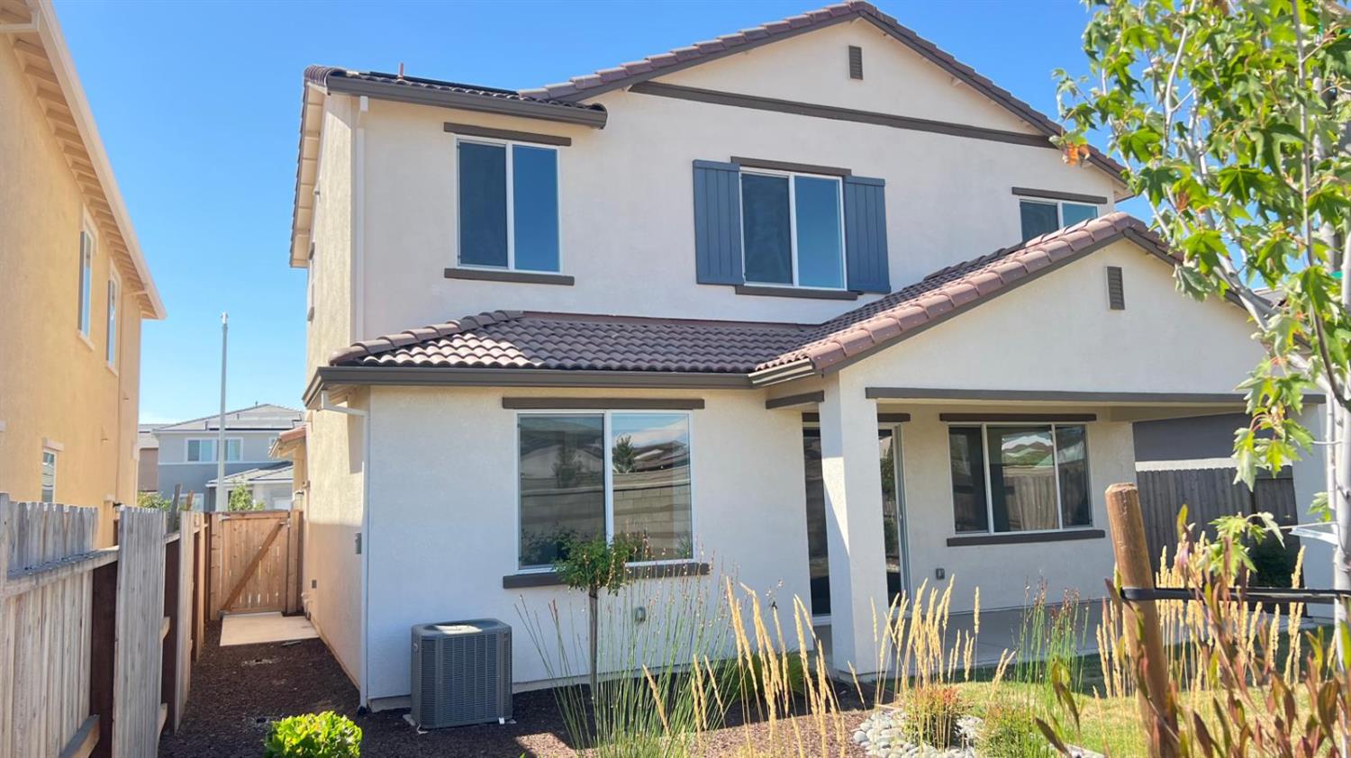 Rancho Cordova, California, 95742, United States, 4 Bedrooms Bedrooms, ,3 BathroomsBathrooms,Residential,For Sale,1906835