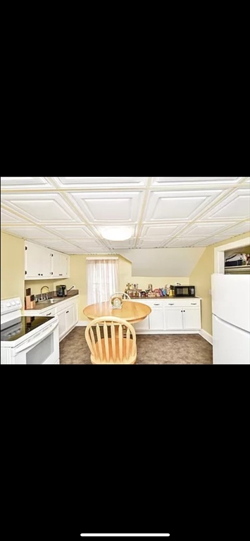 252 Somerset Ave, Taunton, Massachusetts, 02780, United States, 4 Bedrooms Bedrooms, ,2 BathroomsBathrooms,Residential,For Sale,252 Somerset Ave,1494405