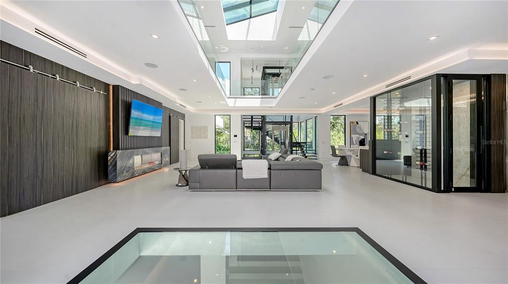 Sarasota, Florida, 34239, United States, 5 Bedrooms Bedrooms, ,8 BathroomsBathrooms,Residential,For Sale,1991570