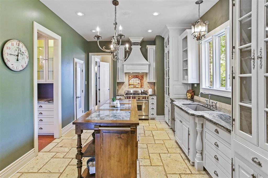 Lake Charles, Louisiana, 70611, United States, 4 Bedrooms Bedrooms, ,4 BathroomsBathrooms,Residential,For Sale,1984091