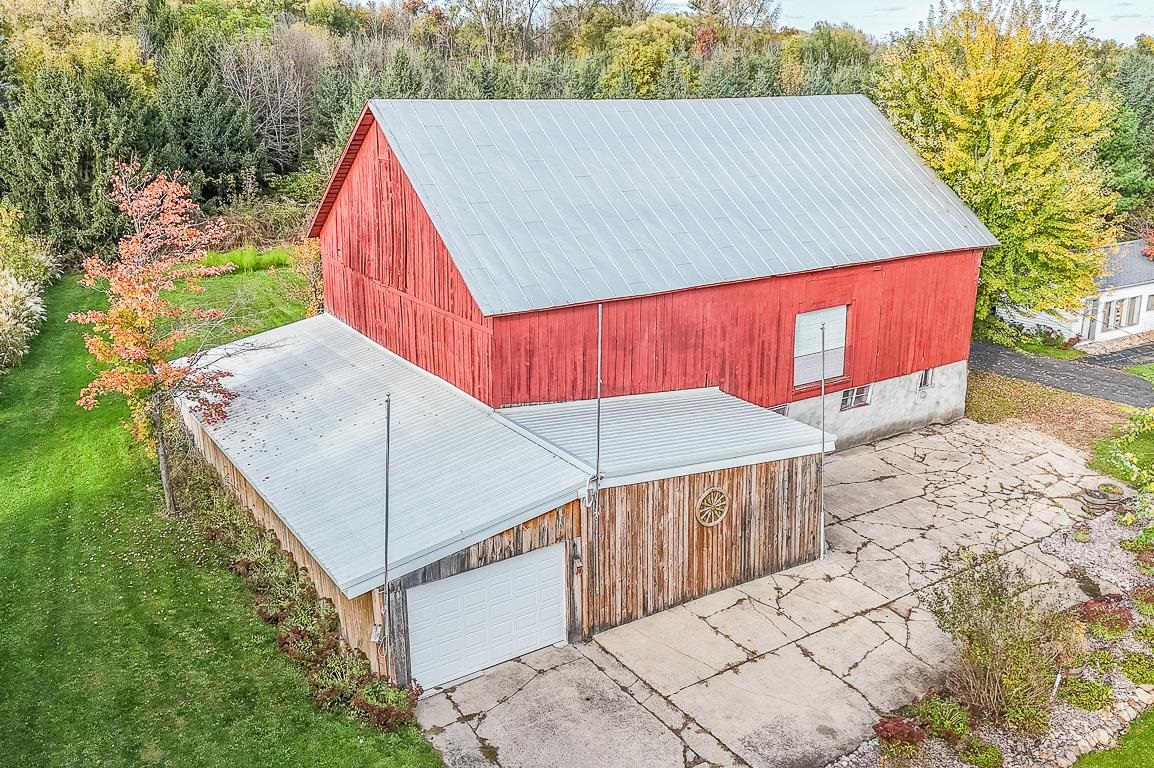 New London, Wisconsin, 54961-8021, United States, 4 Bedrooms Bedrooms, ,2 BathroomsBathrooms,Residential,For Sale,1984435