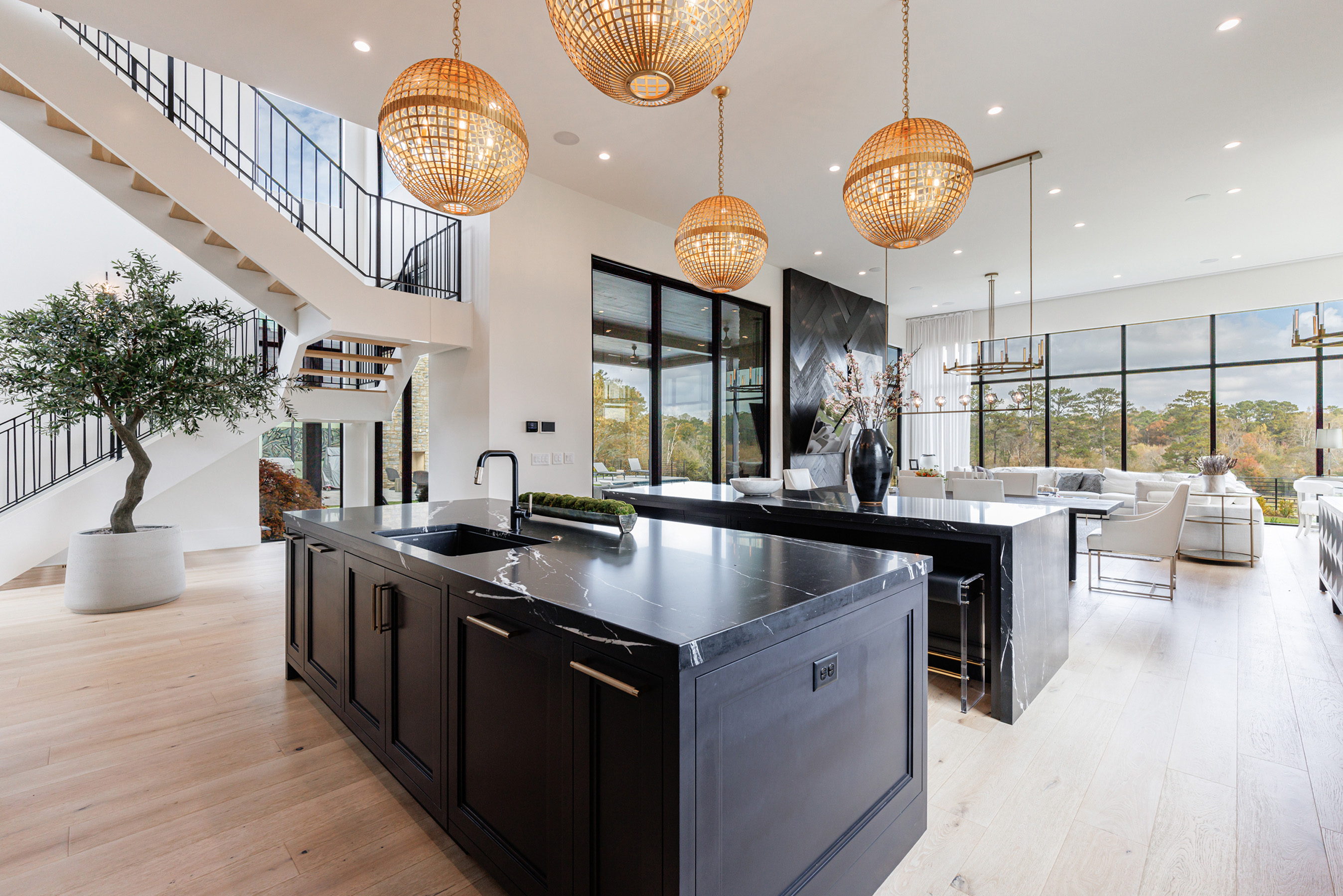  Stunning Milton Estate with Barn and Greenhouse on 50+/- Private Acres - 物件實景