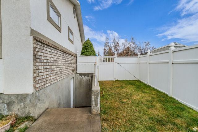 West Jordan, Utah, 84081, United States, 4 Bedrooms Bedrooms, ,3 BathroomsBathrooms,Residential,For Sale,2008795