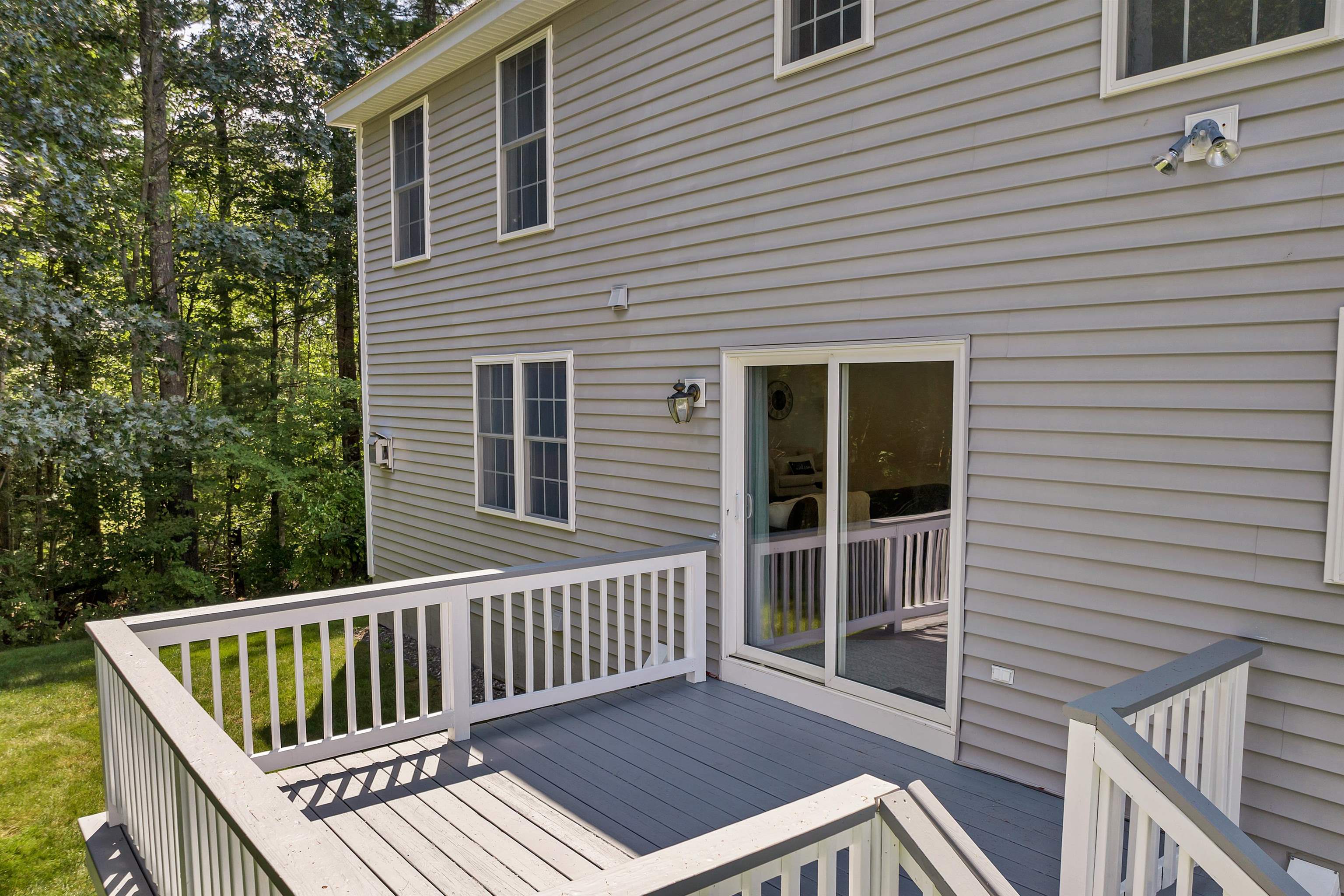 Nashua, New Hampshire, 03062, United States, 4 Bedrooms Bedrooms, ,2 BathroomsBathrooms,Residential,For Sale,1918532