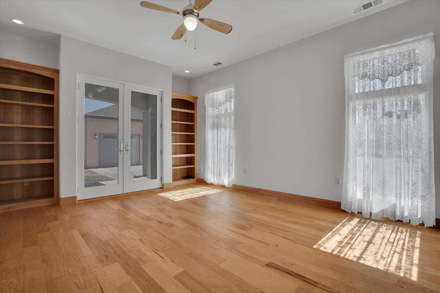 Stevinson, California, 95374, United States, 4 Bedrooms Bedrooms, ,3 BathroomsBathrooms,Residential,For Sale,2000043