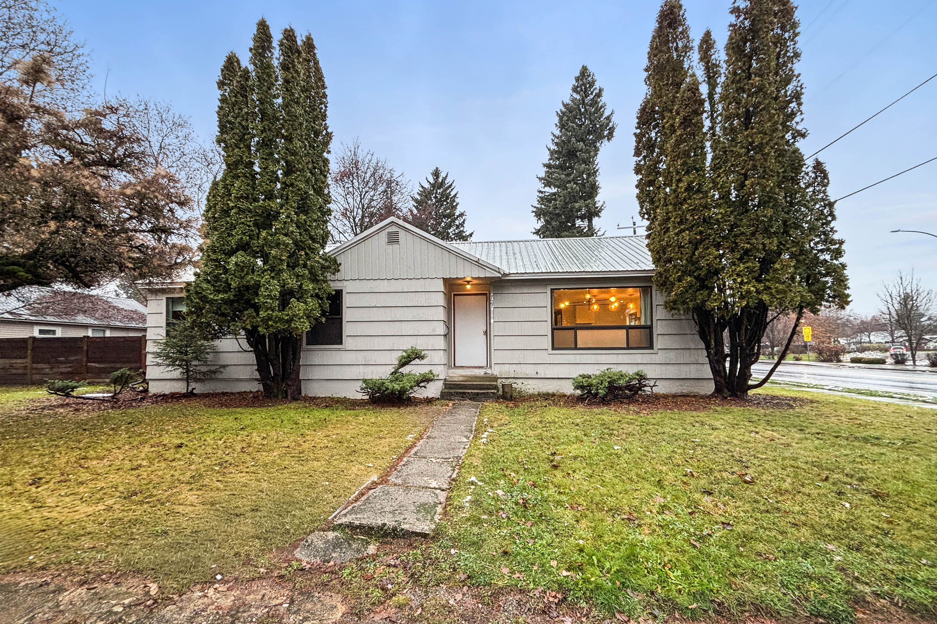 Sandpoint, Idaho, 83864, United States, 3 Bedrooms Bedrooms, ,2 BathroomsBathrooms,Residential,For Sale,2005547