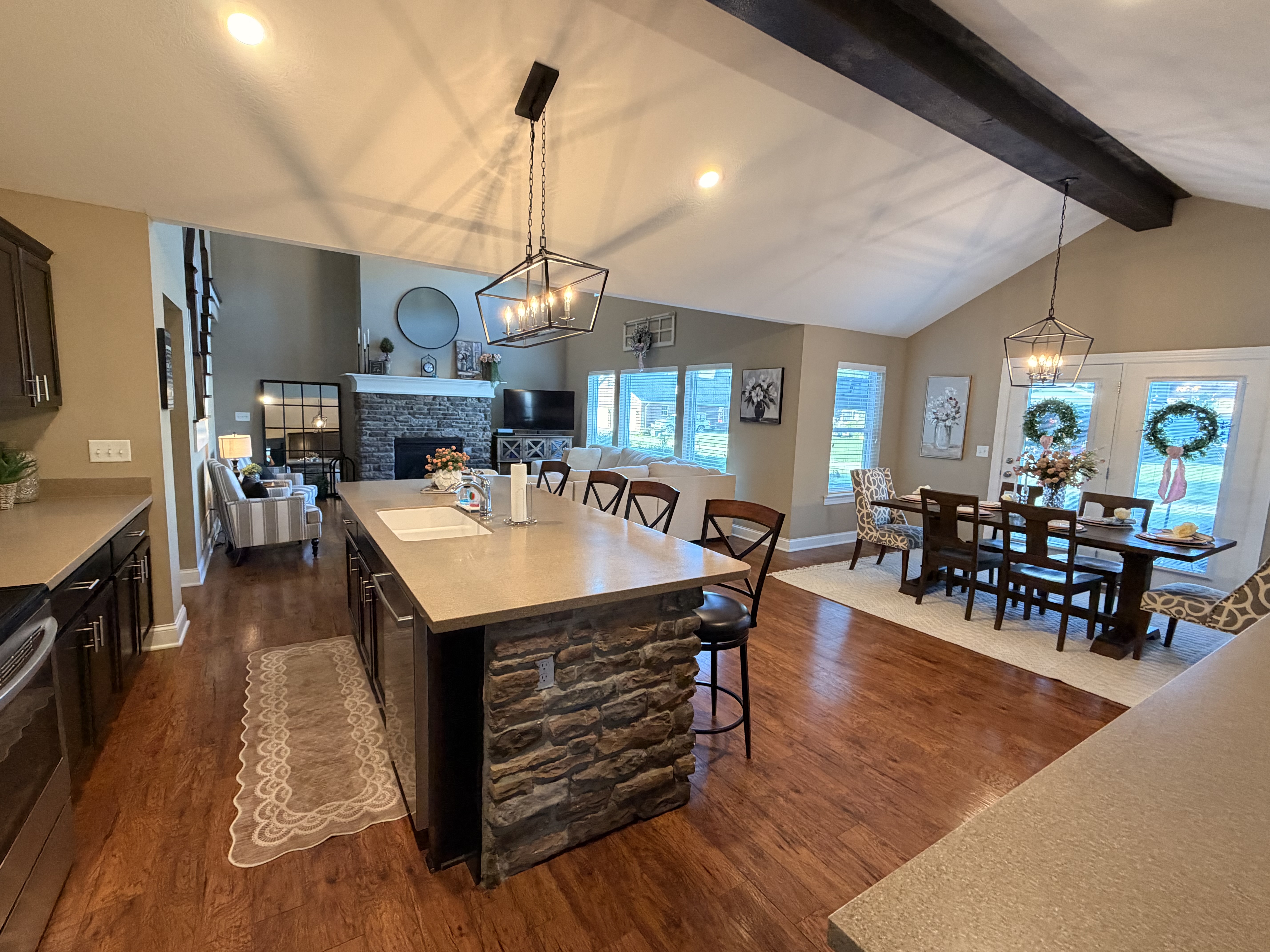 Ironton, Ohio, 45638, United States, 3 Bedrooms Bedrooms, ,4 BathroomsBathrooms,Residential,For Sale,2049357