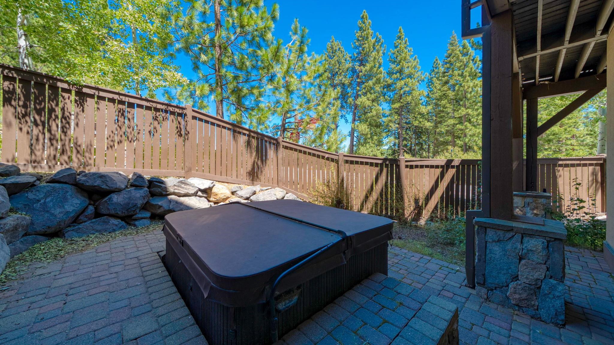 Truckee, California, 96161, United States, 4 Bedrooms Bedrooms, ,4 BathroomsBathrooms,Residential,For Sale,1999029