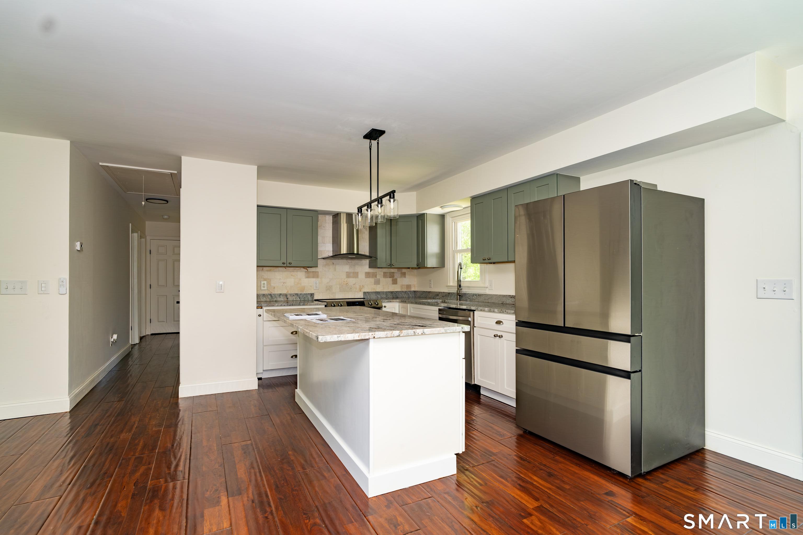 476, Connecticut, 06378, United States, 3 Bedrooms Bedrooms, ,2 BathroomsBathrooms,Residential,For Sale,2025073