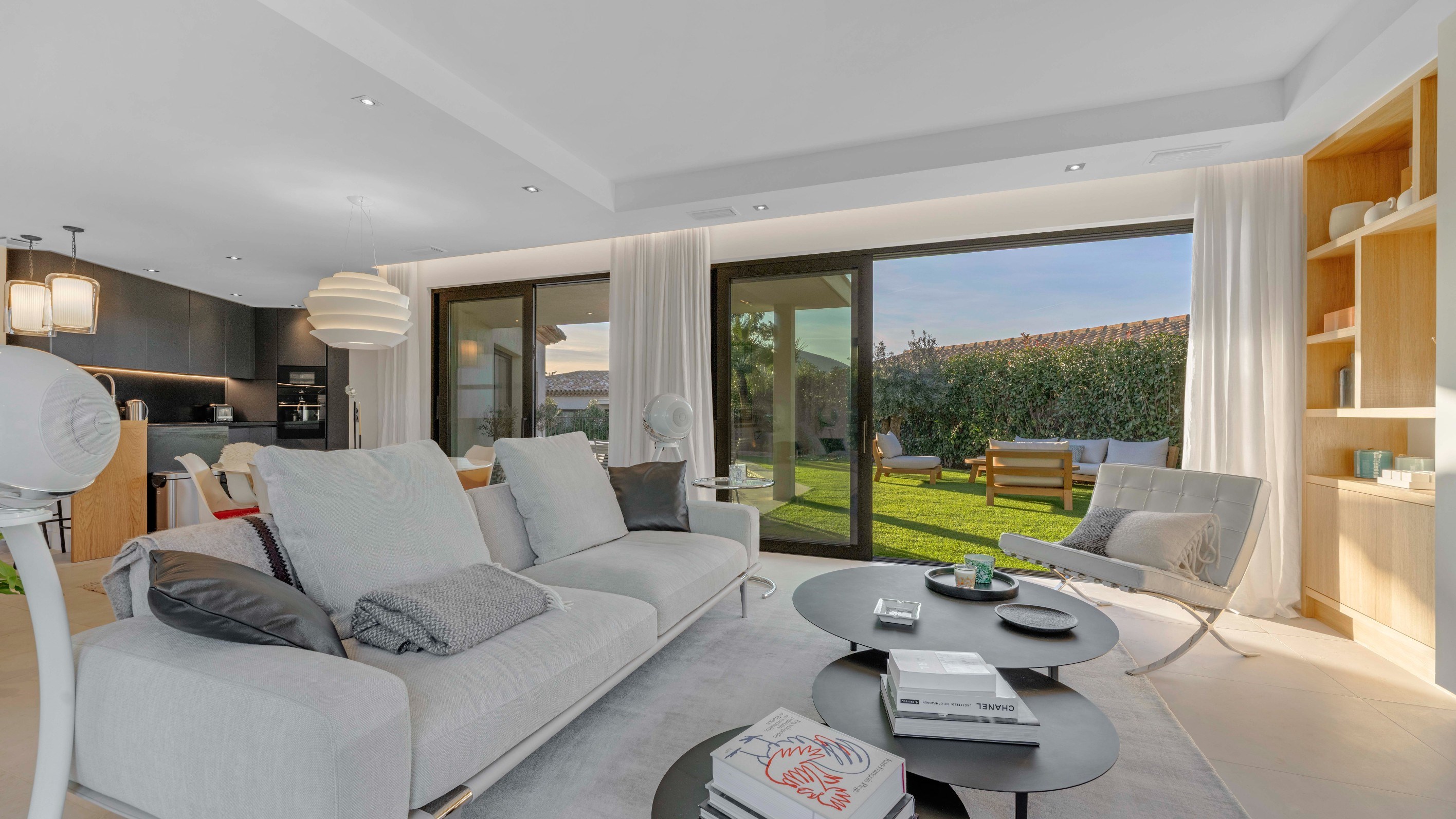  Contemporary villa in Sainte-Maxime with garden, pool, and optimal comfort - 物件實景