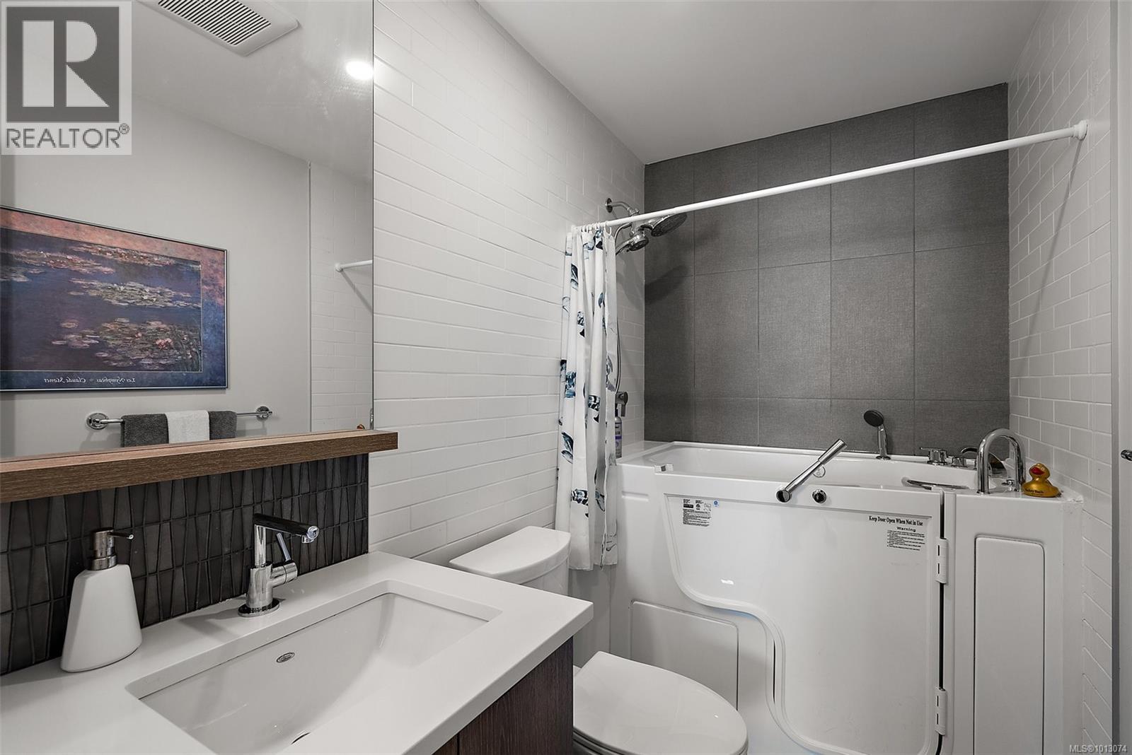 LANGFORD, British Columbia, V9B 0Y3, CA, 2 Bedrooms Bedrooms, ,2 BathroomsBathrooms,Residential,For Sale,1950875