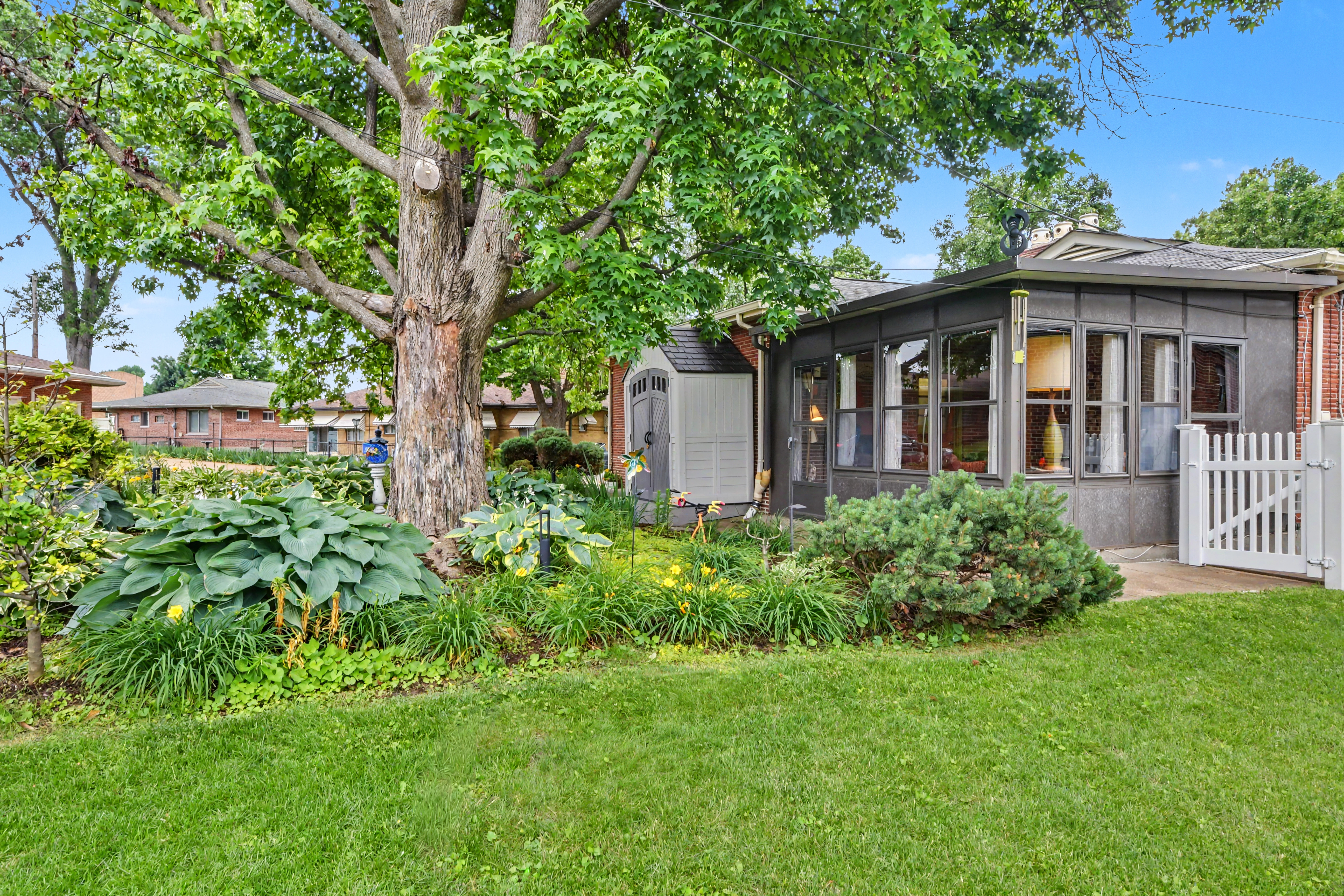  You’ll fall in love with this charming midcentury ranch. - 物件實景