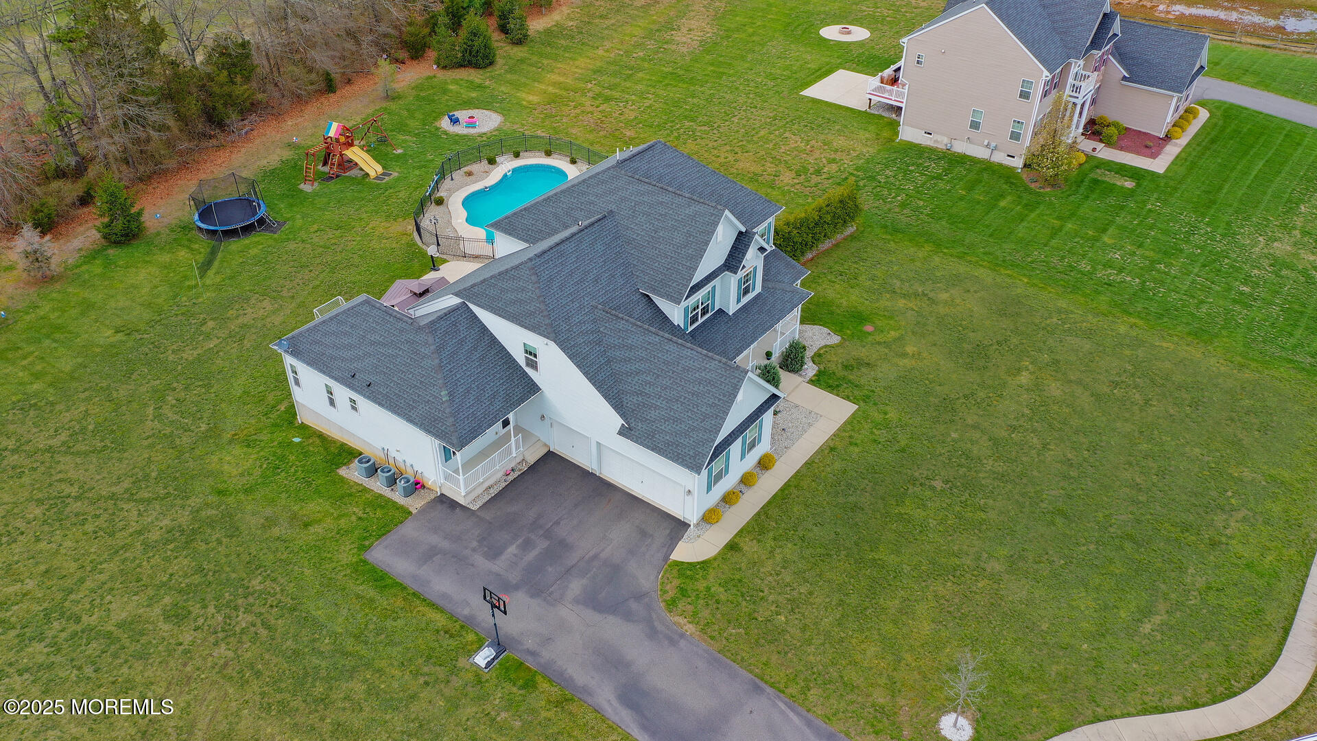 Jackson, New Jersey, 08527, United States, 5 Bedrooms Bedrooms, ,4 BathroomsBathrooms,Residential,For Sale,1779386
