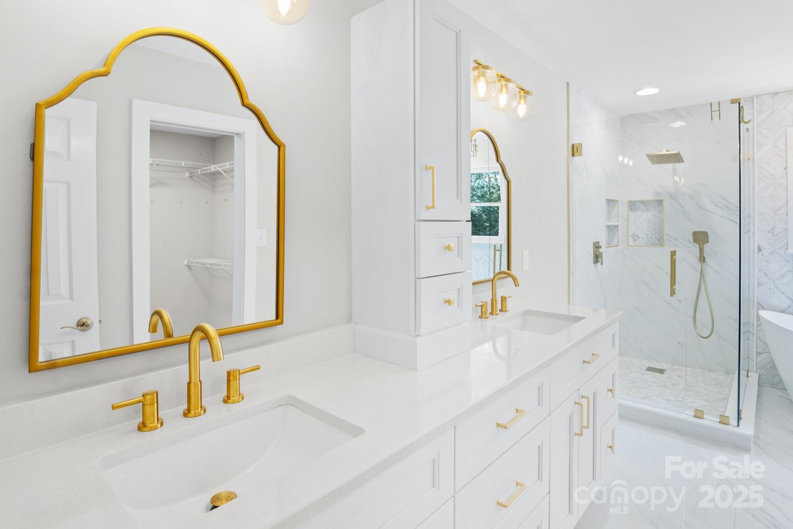 Matthews, North Carolina, 28104, United States, 4 Bedrooms Bedrooms, ,3 BathroomsBathrooms,Residential,For Sale,1876252