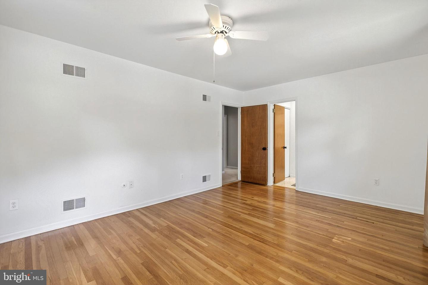 WILMINGTON, Delaware, 19810, United States, 4 Bedrooms Bedrooms, ,3 BathroomsBathrooms,Residential,For Sale,1990467