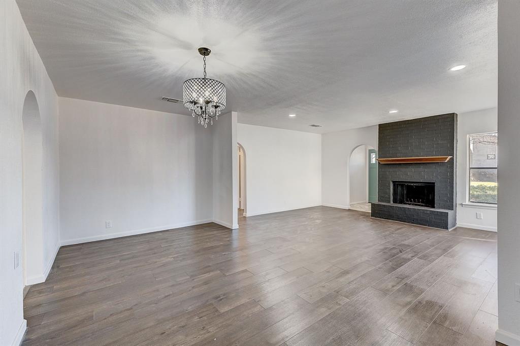 Fort Worth, Texas, 76107, United States, 3 Bedrooms Bedrooms, ,2 BathroomsBathrooms,Residential,For Sale,1915443