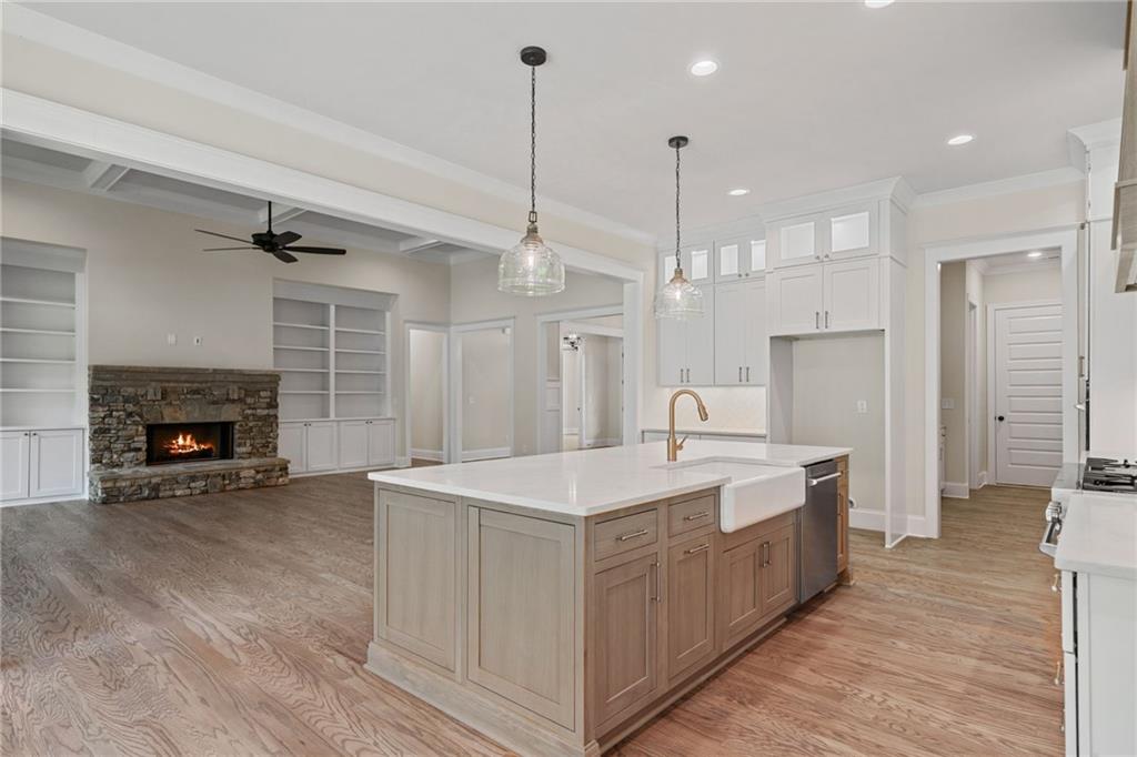 Gainesville, Georgia, 30506, United States, 4 Bedrooms Bedrooms, ,5 BathroomsBathrooms,Residential,For Sale,2008564