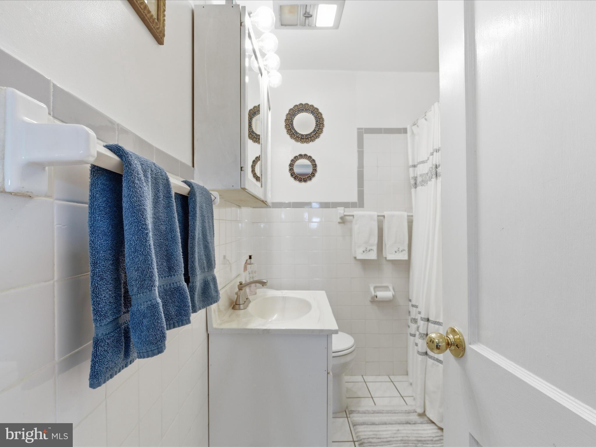 Silver Spring, Maryland, 20902, United States, 3 Bedrooms Bedrooms, ,3 BathroomsBathrooms,Residential,For Sale,2009979