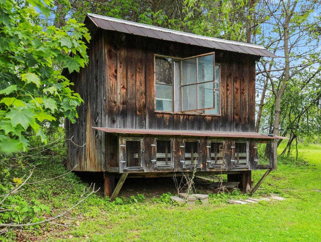 Towanda, Pennsylvania, 18848, United States, 4 Bedrooms Bedrooms, ,4 BathroomsBathrooms,Residential,For Sale,1928984
