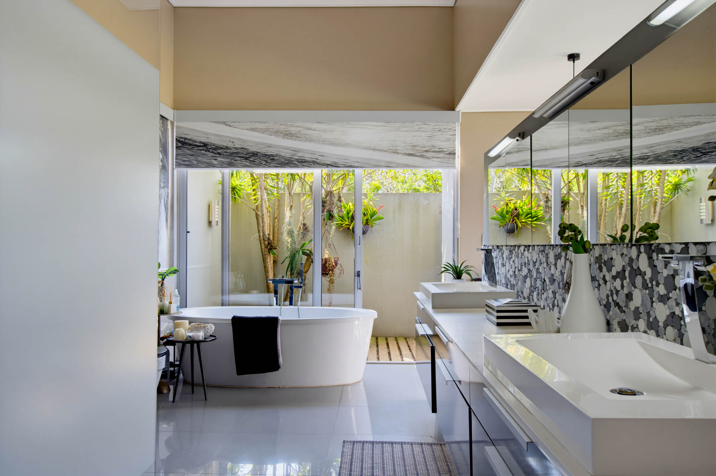  Contemporary Coastal Luxury with Panoramic Ocean Views in Brettenwood Estate - 物件實景