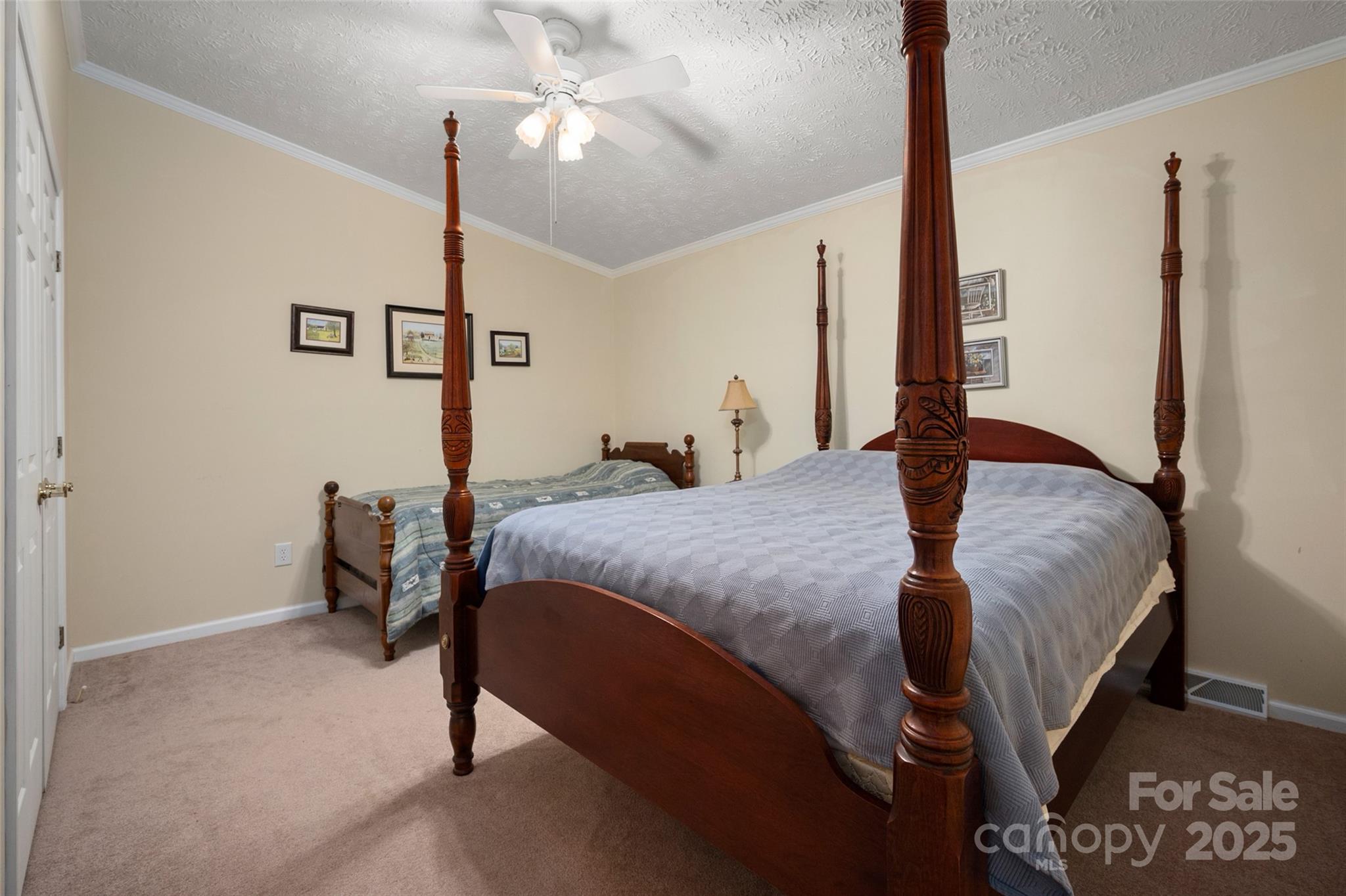 Liberty Hill, South Carolina, 29074, United States, 5 Bedrooms Bedrooms, ,3 BathroomsBathrooms,Residential,For Sale,1736219