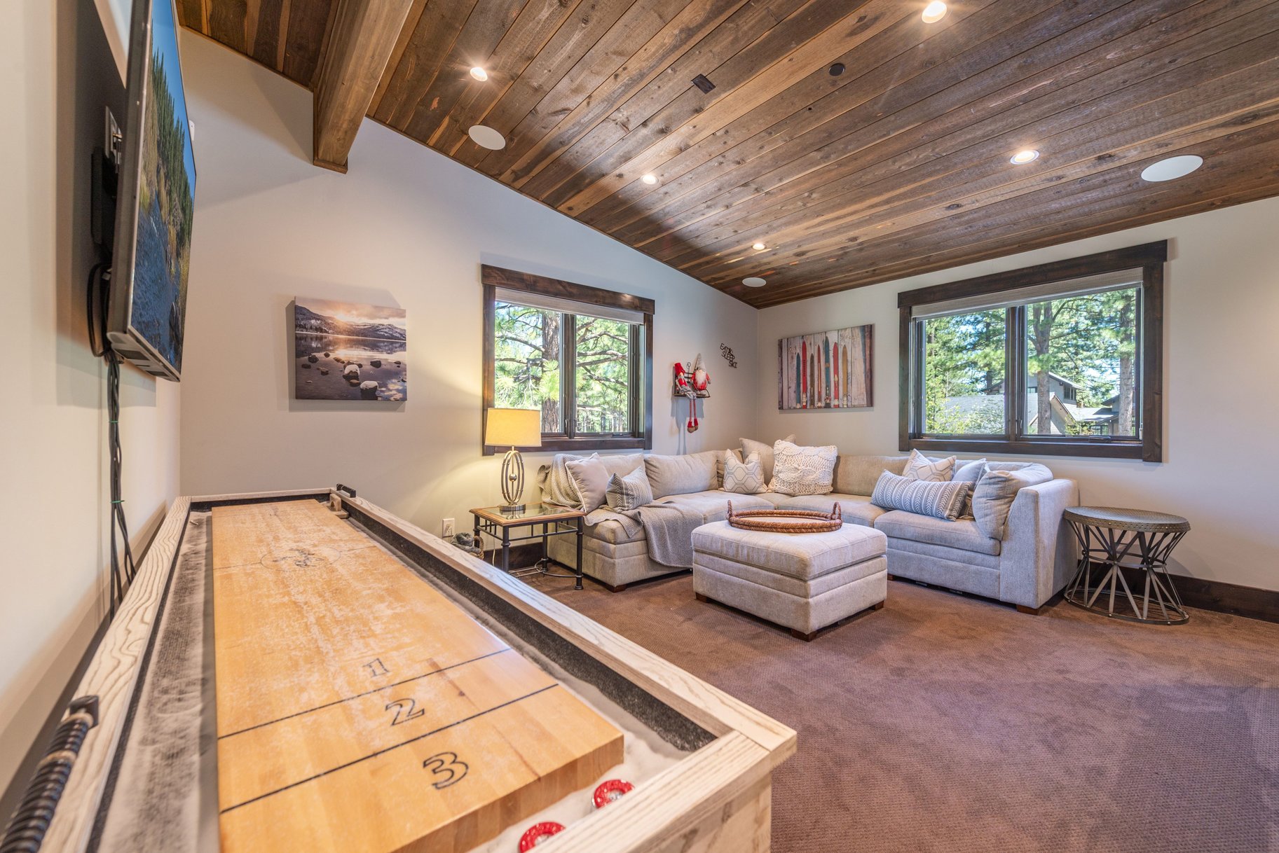  The Quiet Standout on Henness with Amazing Corner Lot + Outdoor Living - 物件實景