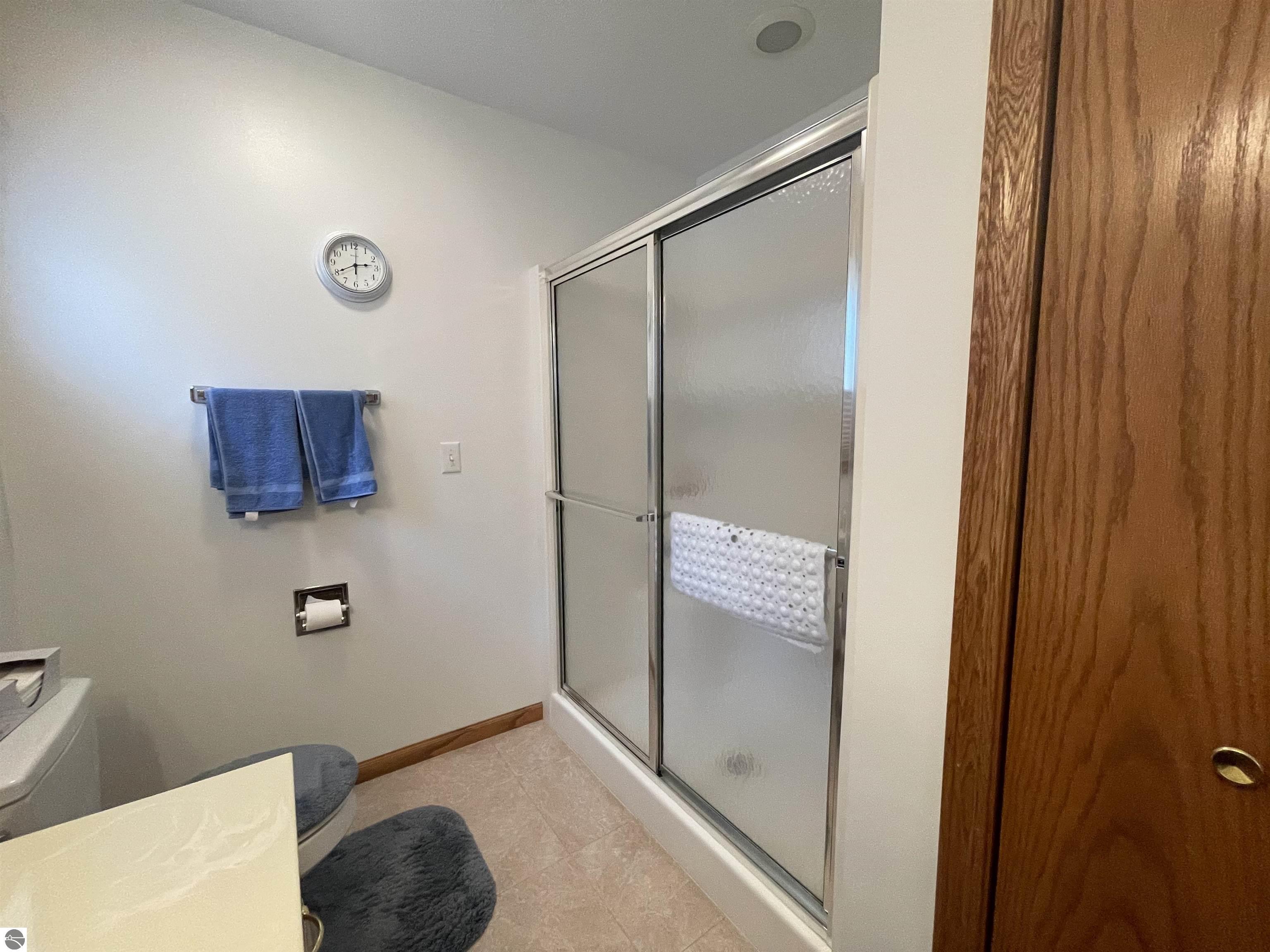 Harrison, Michigan, 48625, United States, 5 Bedrooms Bedrooms, ,4 BathroomsBathrooms,Residential,For Sale,1990816