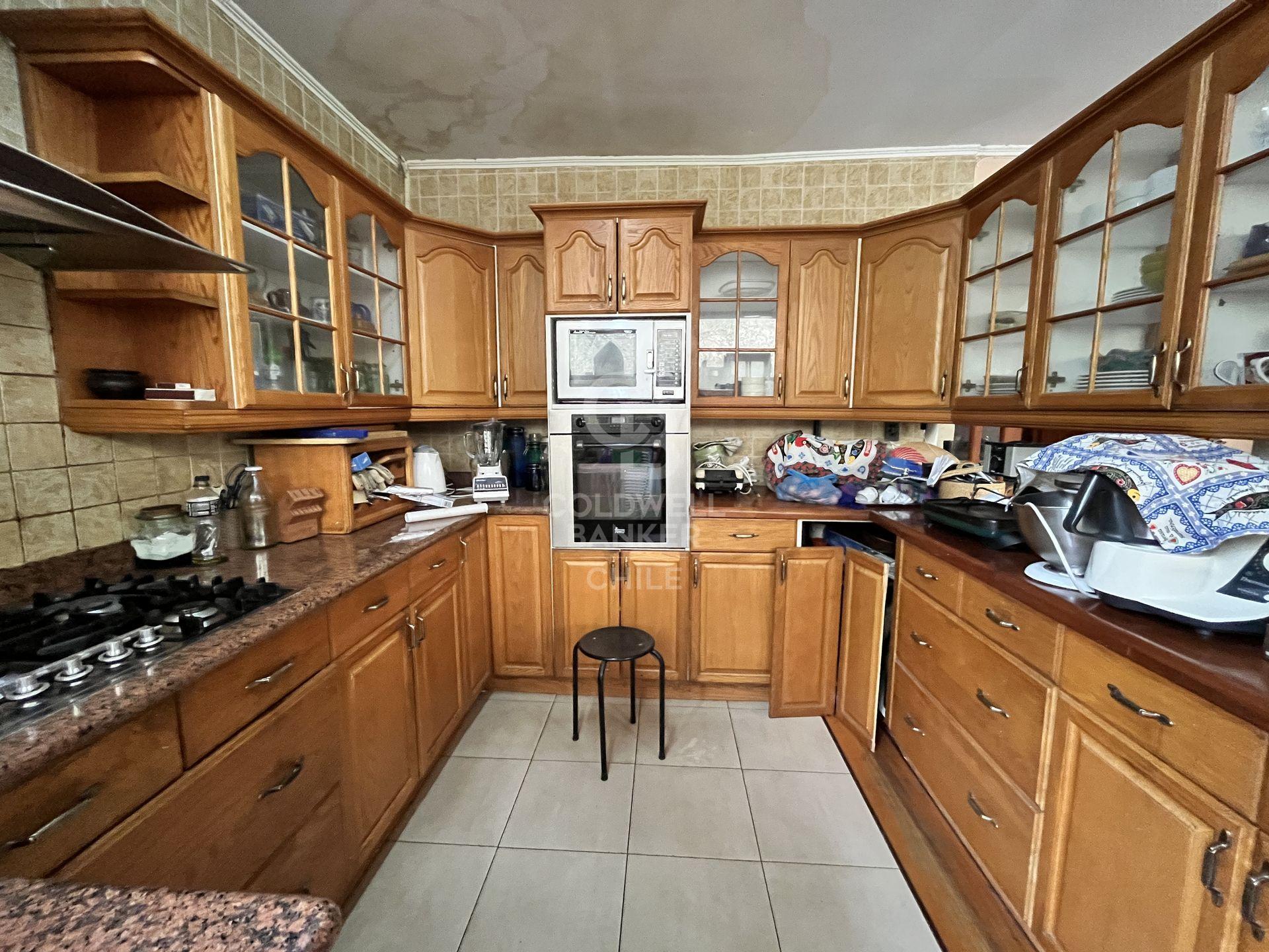 Lo Barnechea, Chile, 5 Bedrooms Bedrooms, ,4 BathroomsBathrooms,Residential,For Sale,1846882