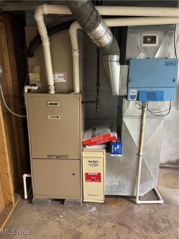 Novelty, Ohio, 44072, United States, 4 Bedrooms Bedrooms, ,3 BathroomsBathrooms,Residential,For Sale,1997729