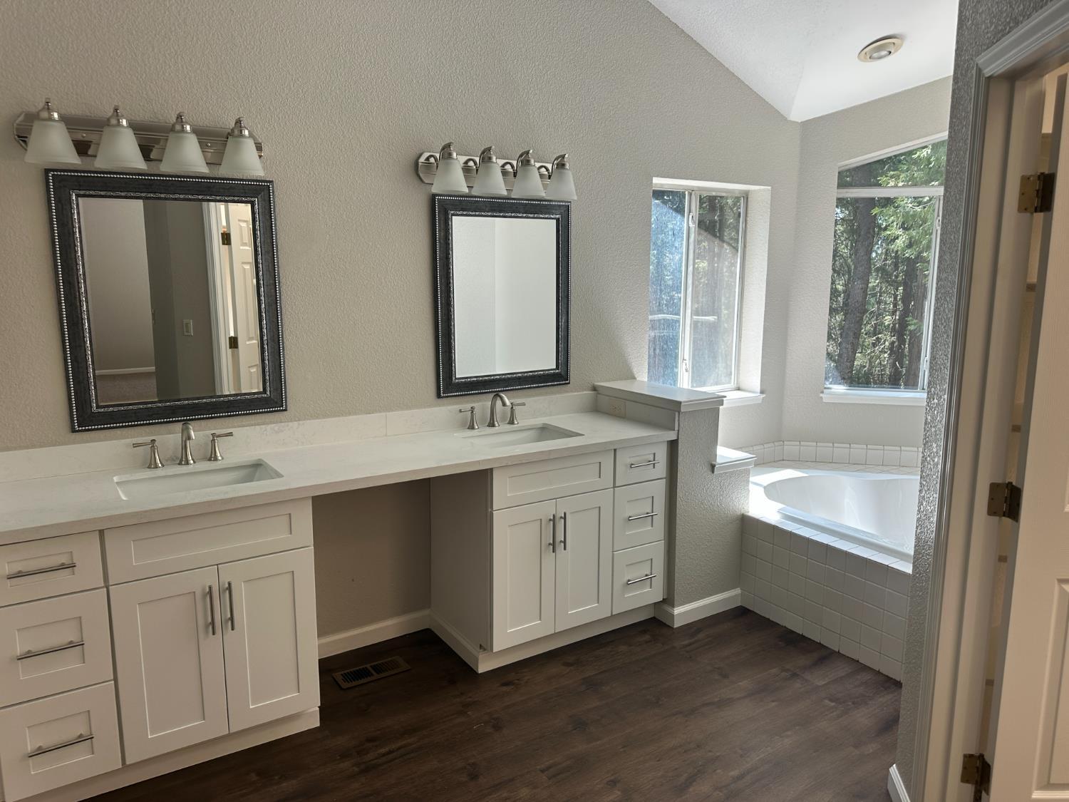 Pollock Pines, California, 95726, United States, 3 Bedrooms Bedrooms, ,3 BathroomsBathrooms,Residential,For Sale,1976360