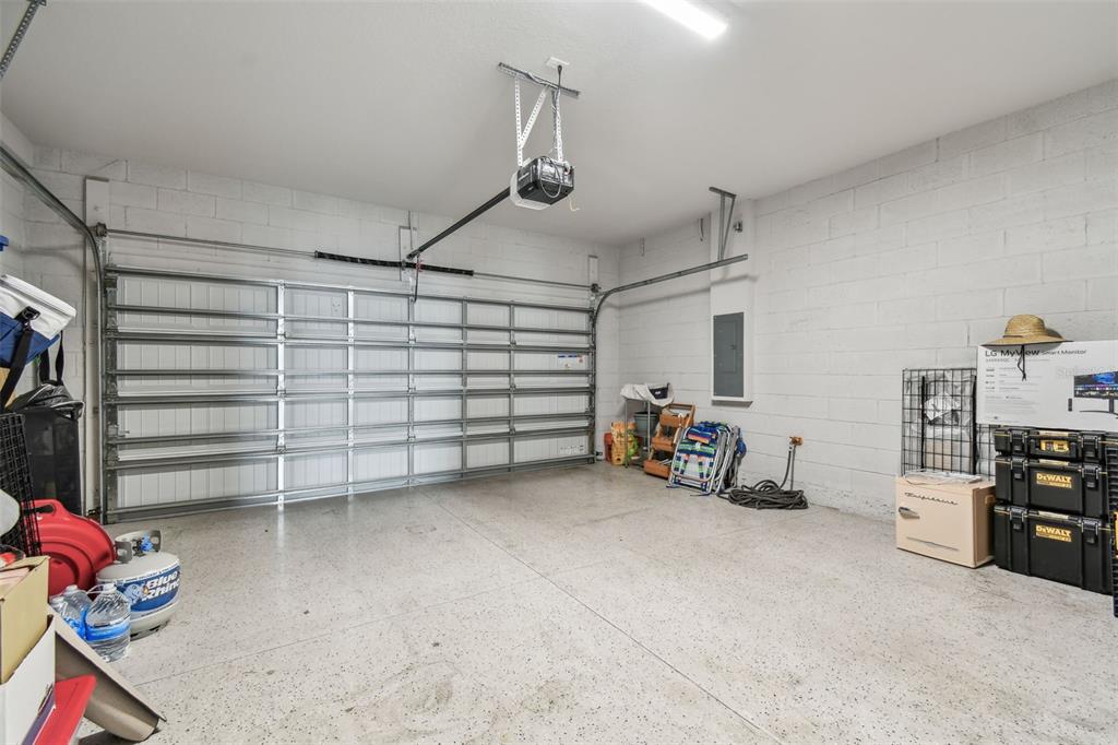 Sarasota, Florida, 34237, United States, 3 Bedrooms Bedrooms, ,4 BathroomsBathrooms,Residential,For Sale,1862311