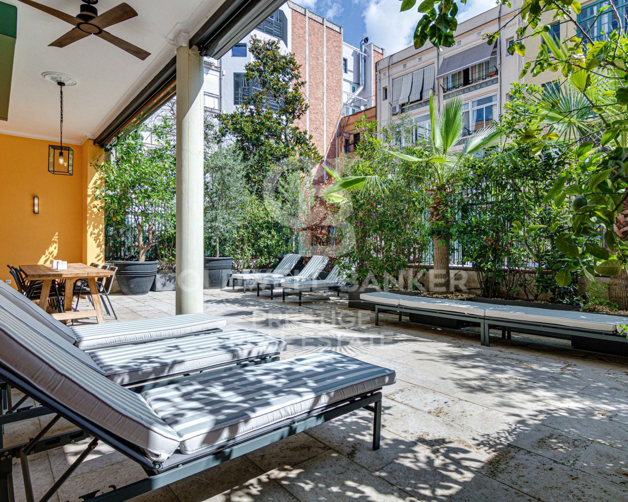 Barcelona, Catalonia, ES, 4 Bedrooms Bedrooms, ,4 BathroomsBathrooms,Residential,For Sale,1901550