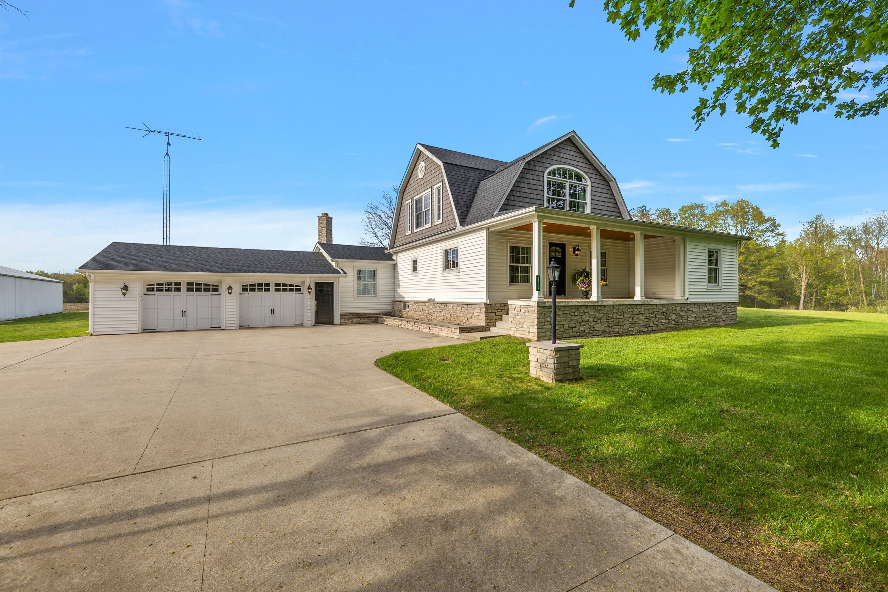 Lapeer, Michigan, 48446, United States, 3 Bedrooms Bedrooms, ,3 BathroomsBathrooms,Residential,For Sale,1807145