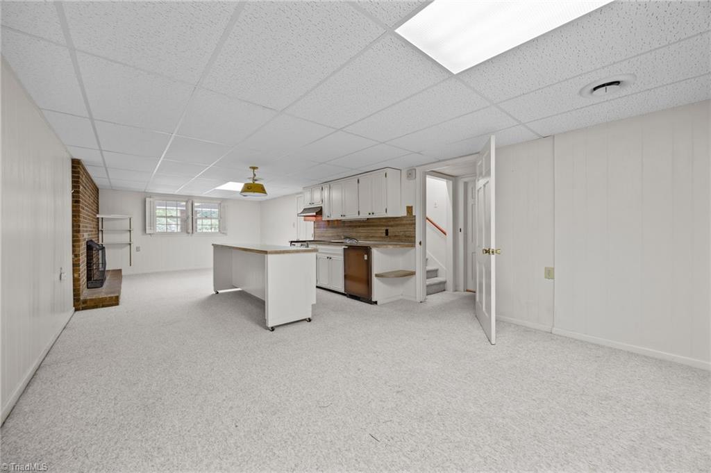 High Point, North Carolina, 27262, United States, 5 Bedrooms Bedrooms, ,4 BathroomsBathrooms,Residential,For Sale,1925566