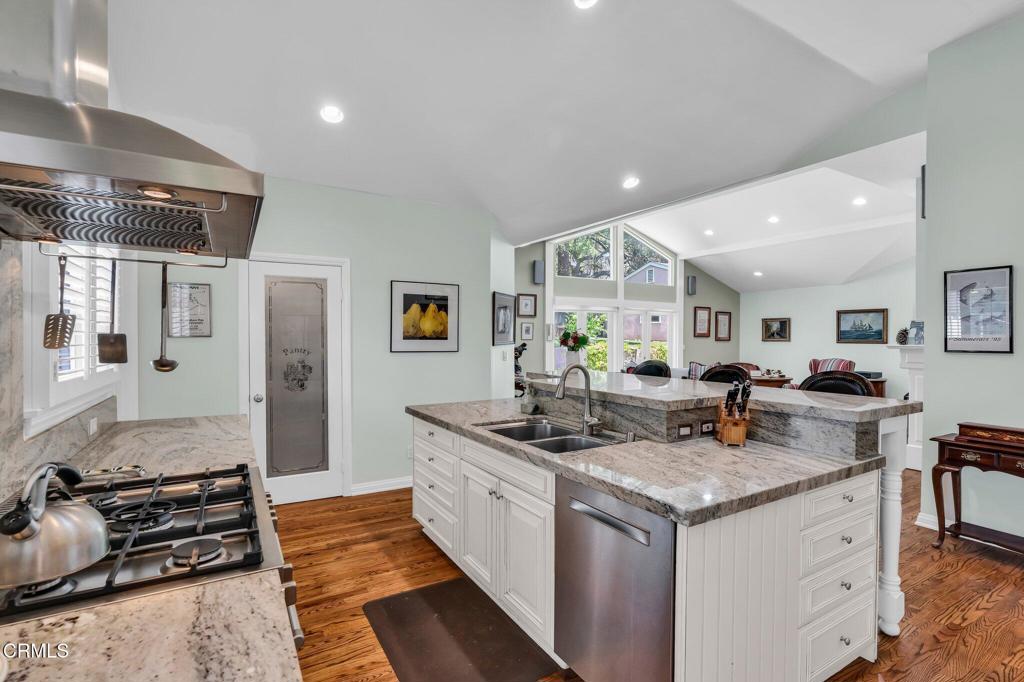 Altadena, California, 91001, United States, 3 Bedrooms Bedrooms, ,3 BathroomsBathrooms,Residential,For Sale,1903574
