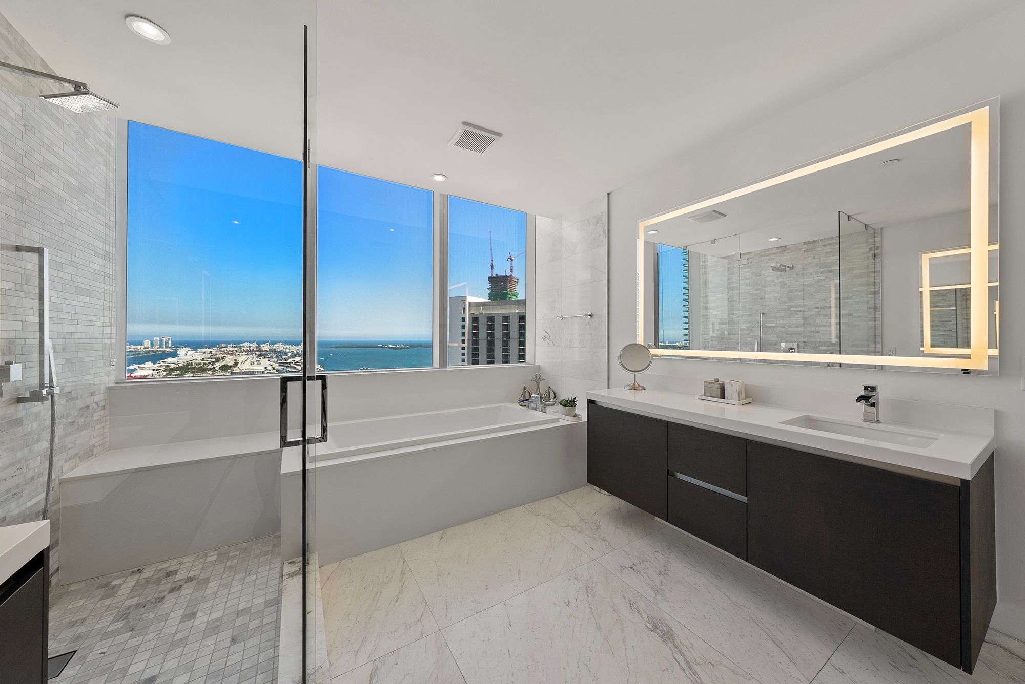  851 NE 1st Ave, Miami, FL, 33132 - 物件實景