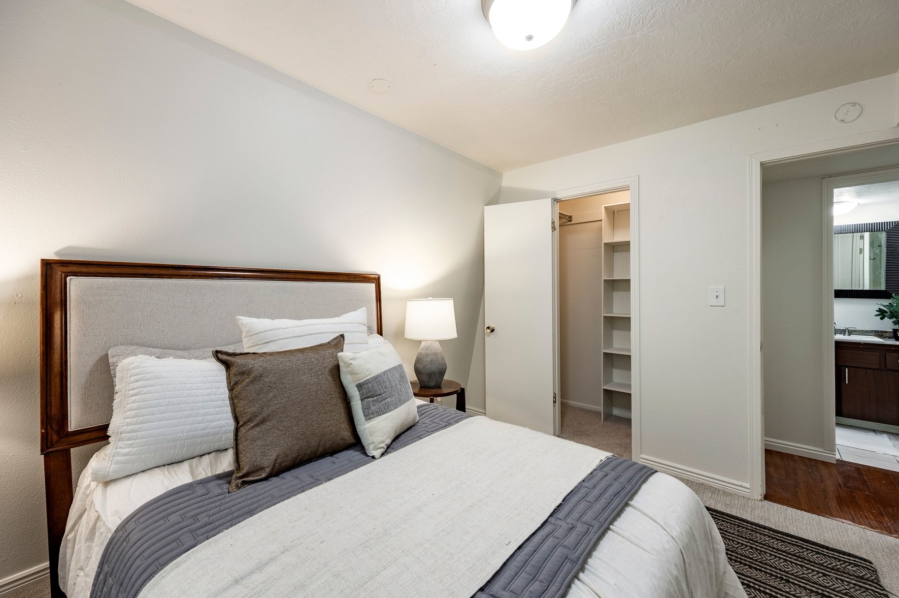  Quiet Sanctuary Community Top Floor Condo at The Willows in Murray - 物件實景