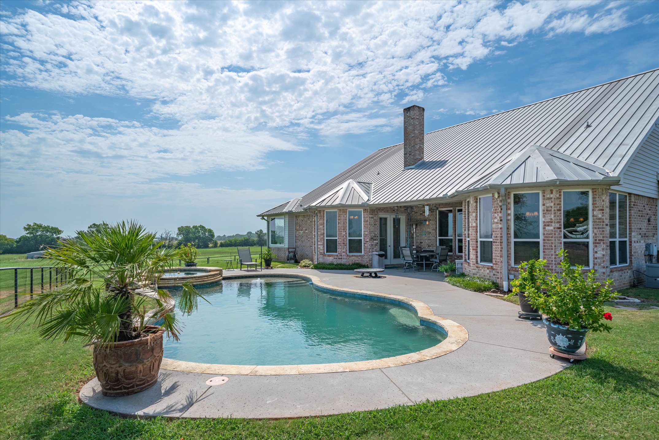 9208 FM 17, Grand Saline, Texas, 75140, United States, 5 Bedrooms Bedrooms, ,6 BathroomsBathrooms,Residential,For Sale,9208 FM 17,1317594