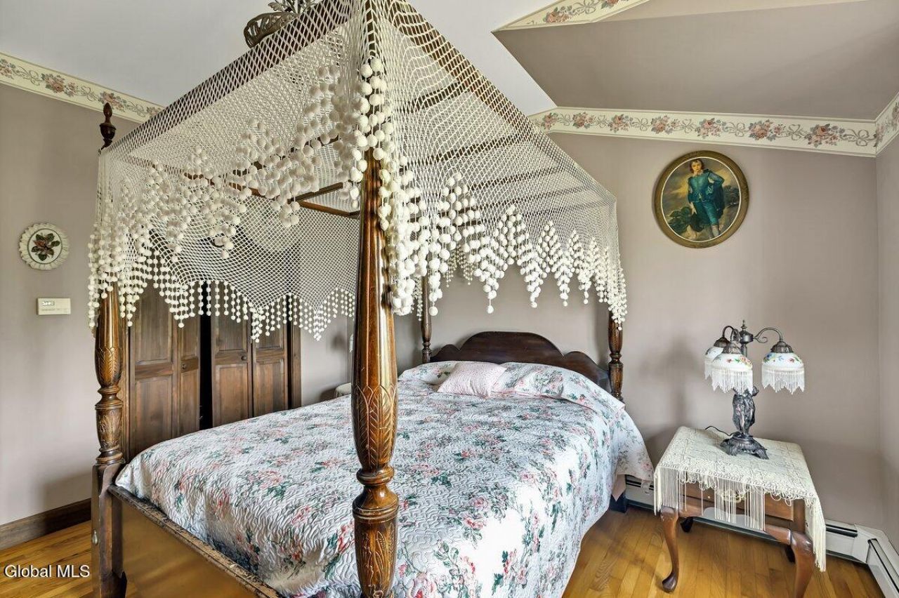 Greenville, New York, 12083, United States, 3 Bedrooms Bedrooms, ,3 BathroomsBathrooms,Residential,For Sale,1908320