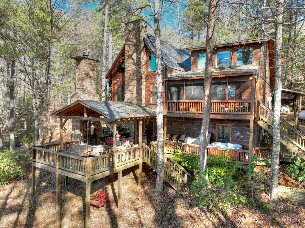 Blue Ridge, Georgia, 30513, United States, 5 Bedrooms Bedrooms, ,3 BathroomsBathrooms,Residential,For Sale,1858988