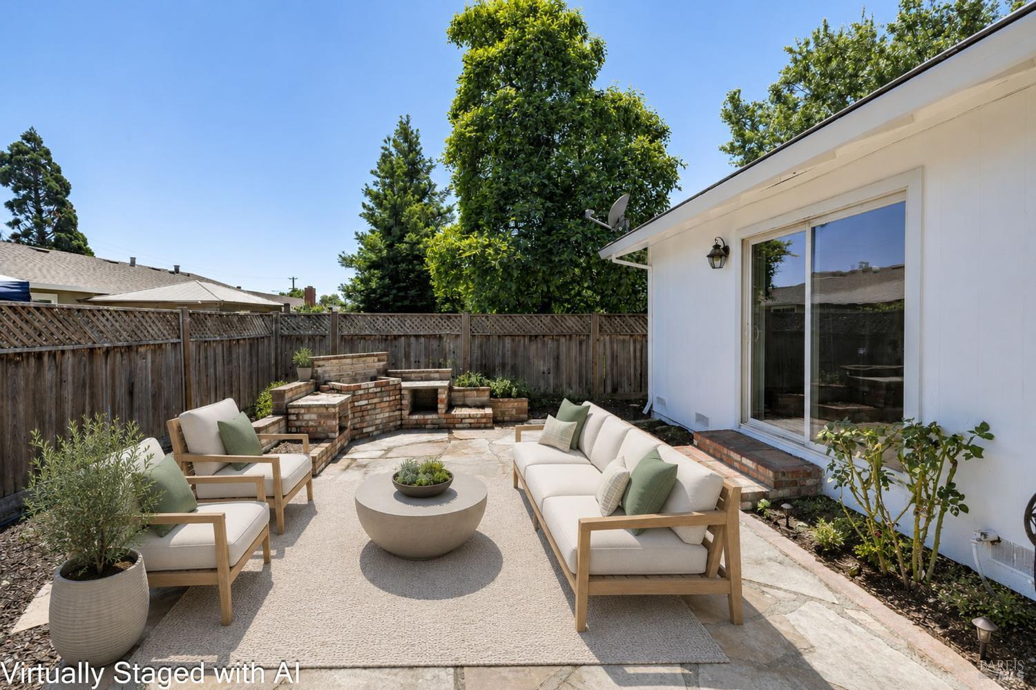 Petaluma, California, 94954, United States, 3 Bedrooms Bedrooms, ,2 BathroomsBathrooms,Residential,For Sale,2047948